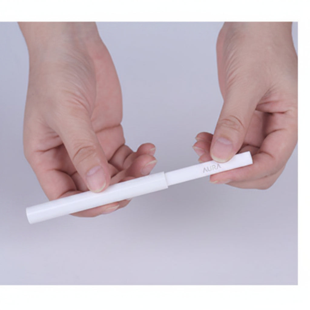 Two hands holding a clear plastic straw with a white accent against a light purple background